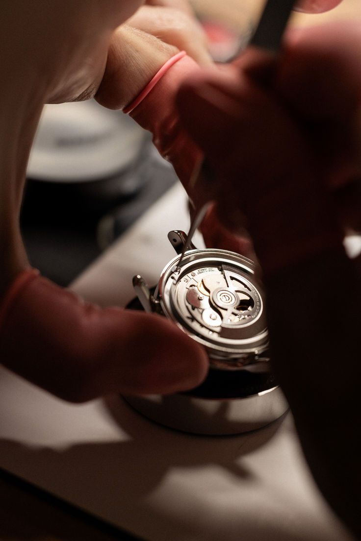 Рабочее место часового мастера